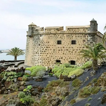 Apartment Beautiful Apartment In Arrecife Canary Islands *